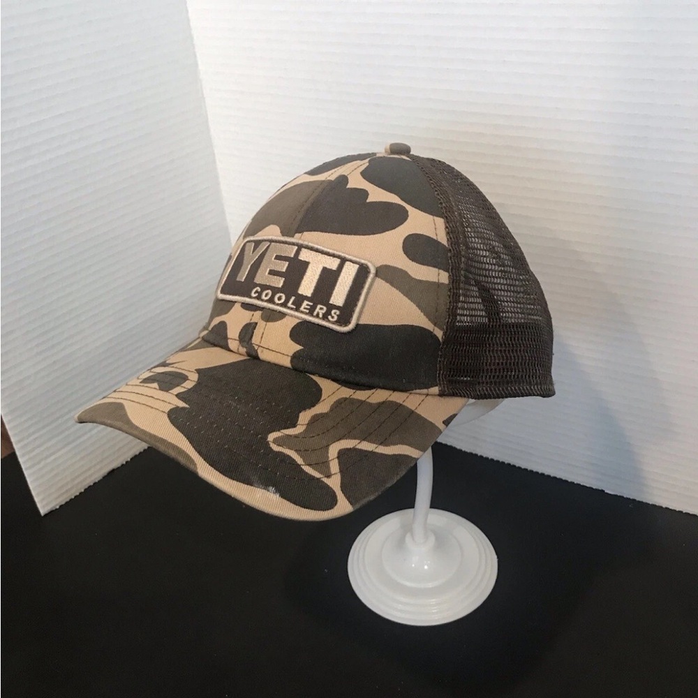 Yeti Coolers Trucker Camo Hat Mesh Back Snapback Camouflage Brown Hat Great Cond